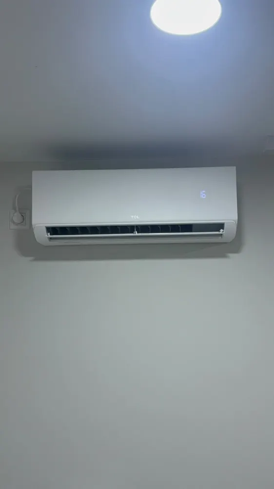 Unitate interioară lângă tavan